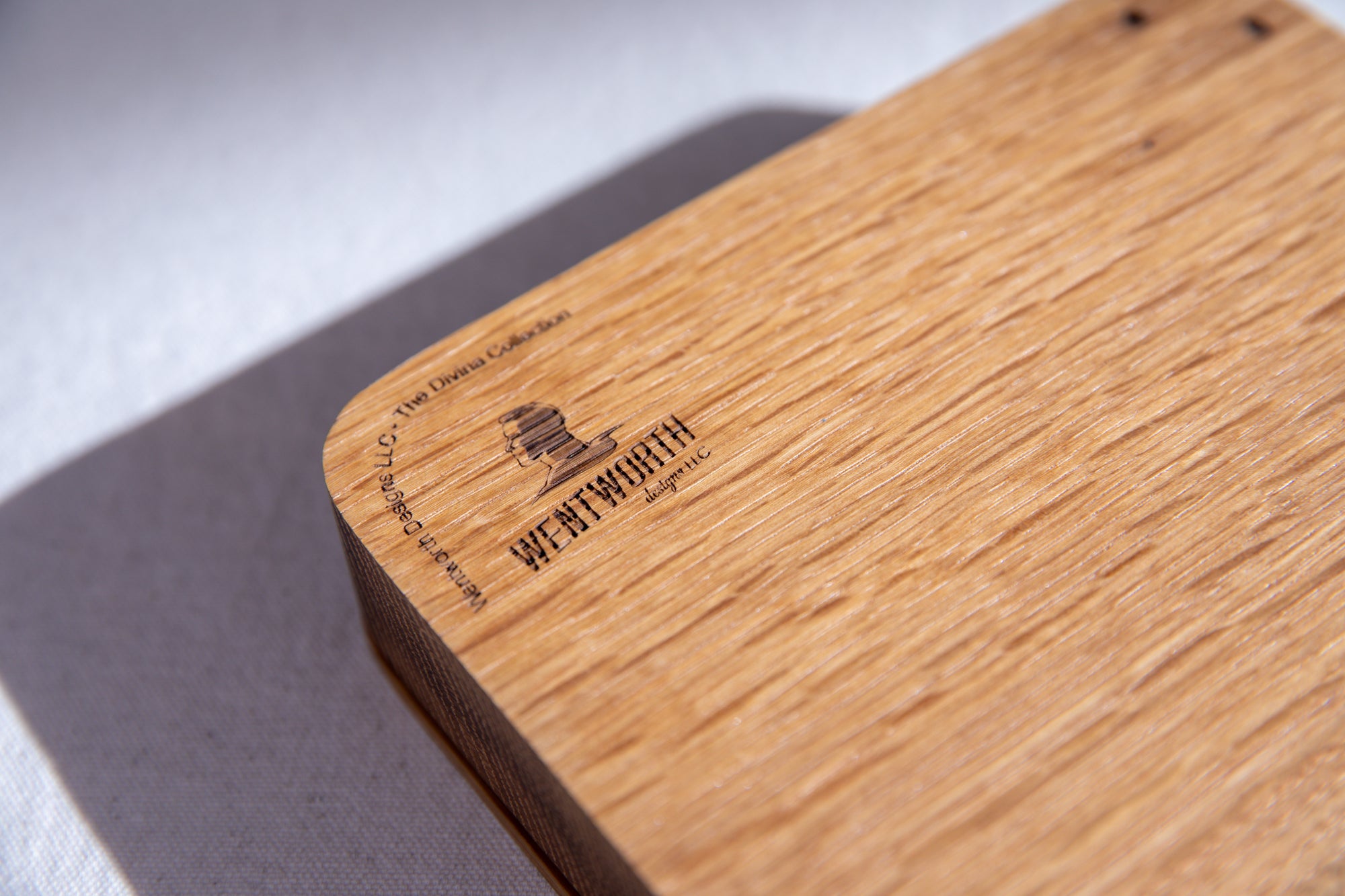 The Divina Four Box Set, Oak