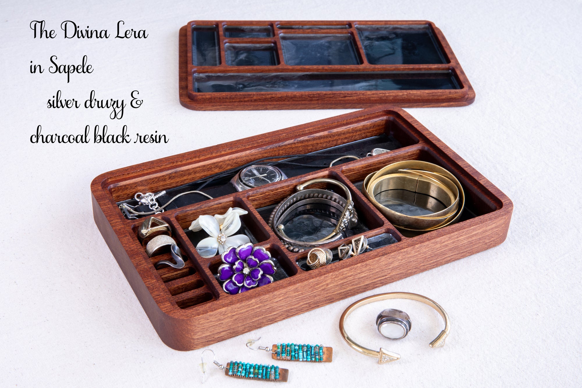 The Divina Four Box Set, Oak