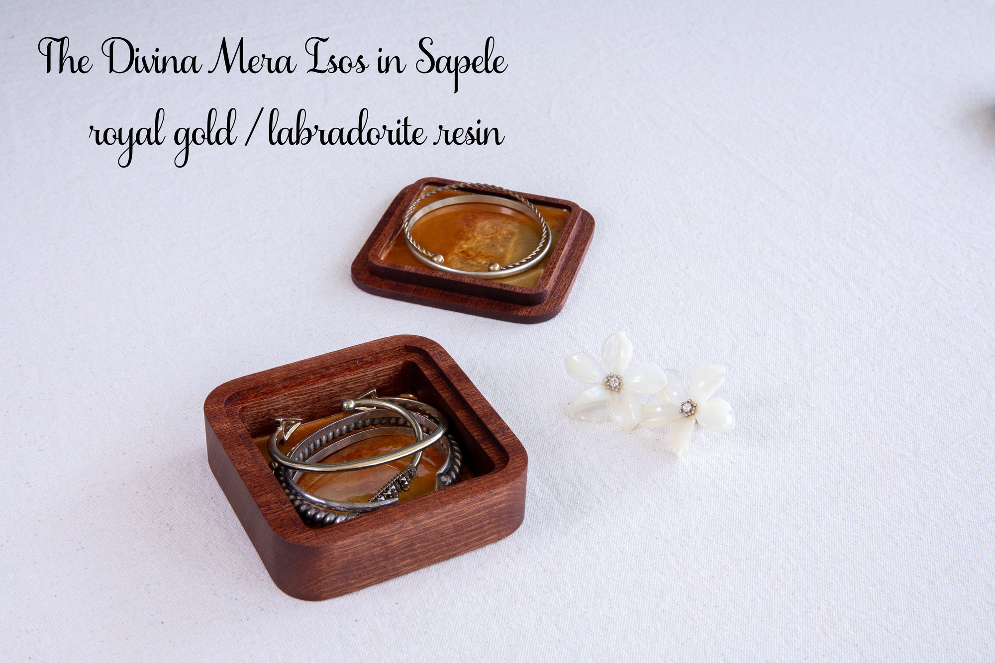 The Divina Four Box Set, Oak